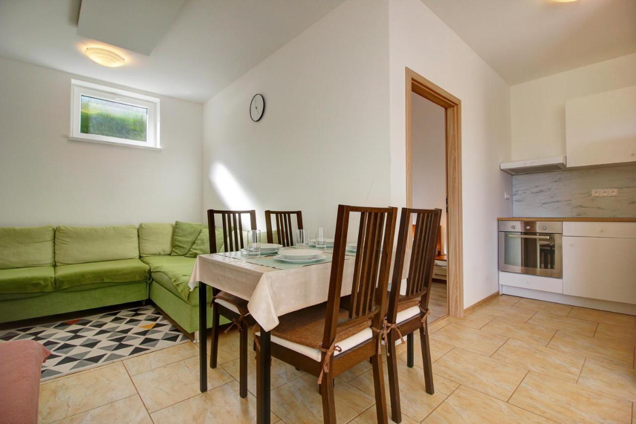 Apartments Novy Zivot Bagian luar foto