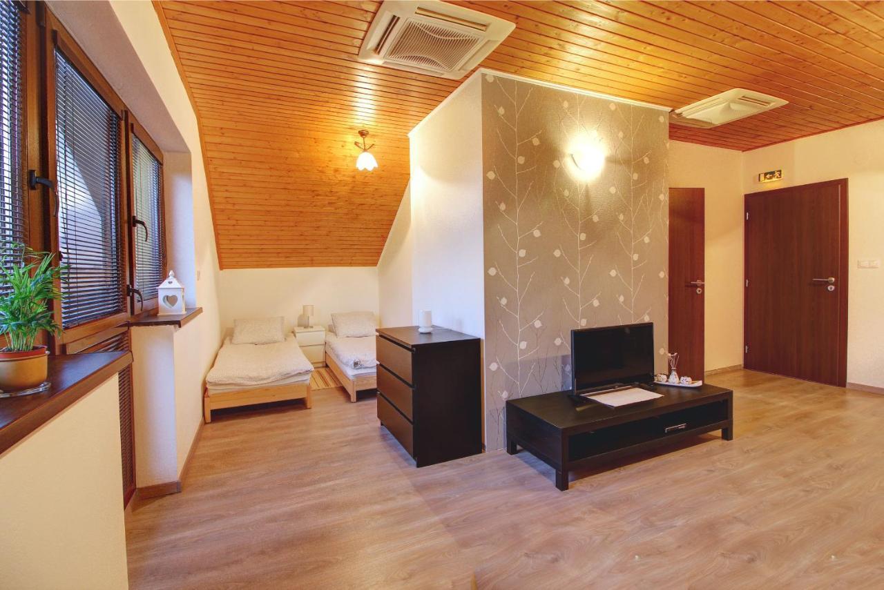 Apartments Novy Zivot Bagian luar foto